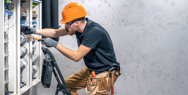 Best Circuit Breaker Repair  in Wallace, NC